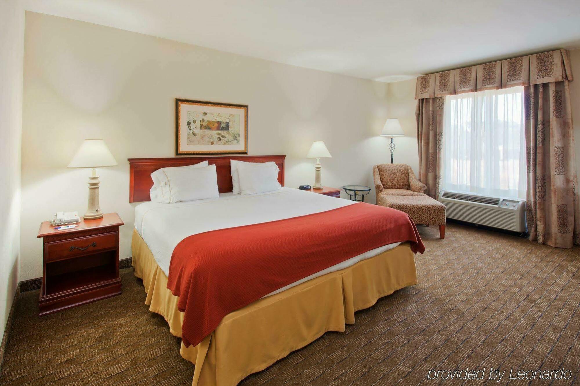 Baymont By Wyndham Bessemer Exterior photo